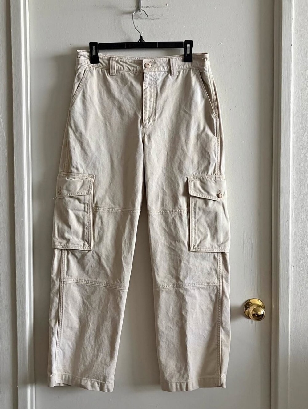 Aritzia TNA Cargo Pants Size 10